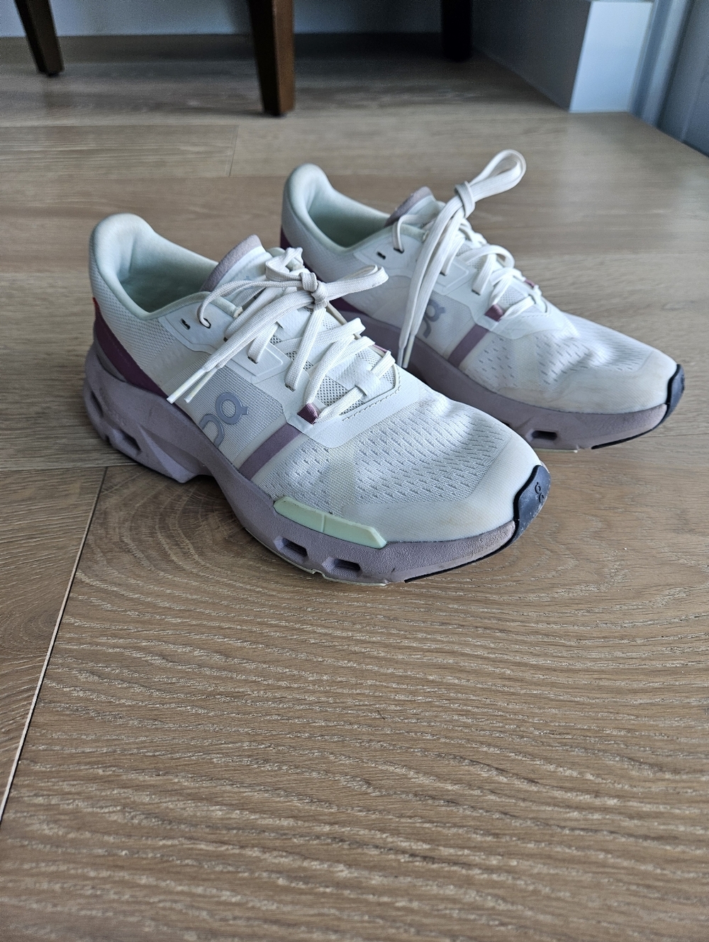 On Running CloudPulse Women's Athletic Shoes - Ivory/Lavender 8